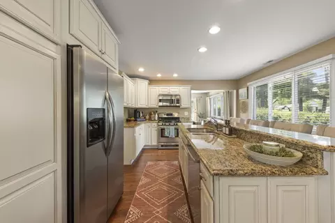 Kitchen - 1341 S Sumner St, Wheaton, IL 60189 photo 4 of 5