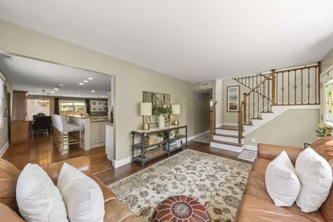 Entry Way - 1341 S Sumner St, Wheaton, IL 60189 photo 1 of 3