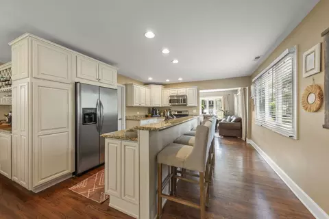 Kitchen - 1341 S Sumner St, Wheaton, IL 60189 photo 3 of 5
