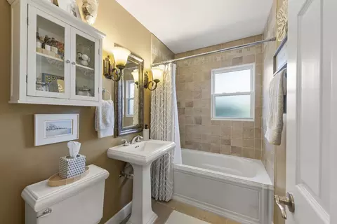 Bath - 1341 S Sumner St, Wheaton, IL 60189 photo 1 of 3