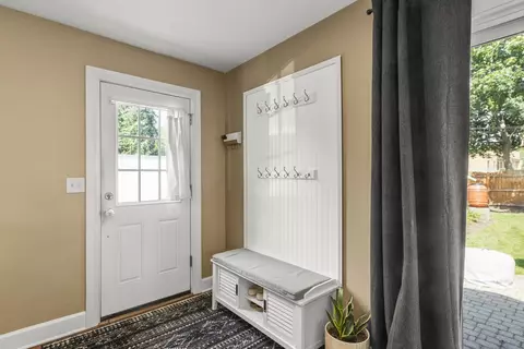 Entry Way - 1341 S Sumner St, Wheaton, IL 60189 photo 2 of 3