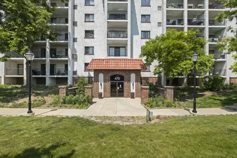 475 Plum Creek Dr #111, Wheeling, IL 60090