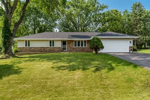 7329 Cornflower Rd, Cherry Valley, IL 61016