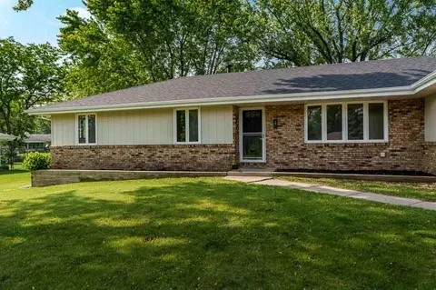 Exterior - 7329 Cornflower Rd, Cherry Valley, IL 61016 photo 3 of 10