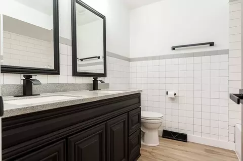 Bath - 7329 Cornflower Rd, Cherry Valley, IL 61016 photo 2 of 3