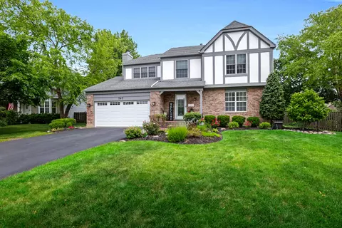 747 Warwick Ct, Carol Stream, IL 60188