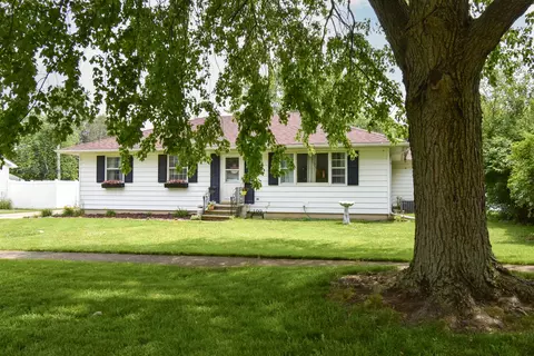 Exterior - 109 E Seminole St, Dwight, IL 60420 photo 1 of 12
