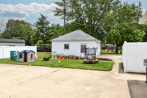 Exterior - 109 E Seminole St, Dwight, IL 60420 photo 6 of 12