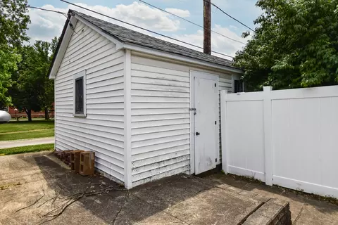 Exterior - 109 E Seminole St, Dwight, IL 60420 photo 8 of 12