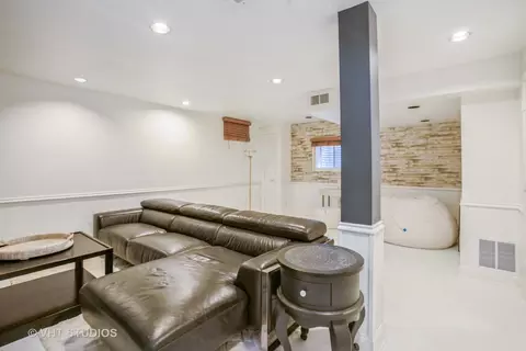 6140 Ruby St, Rosemont, IL 60018 photo 9