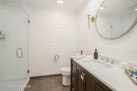 6140 Ruby St, Rosemont, IL 60018 photo 8