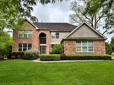 414 Morgan Ln, Fox River Grove, IL 60021
