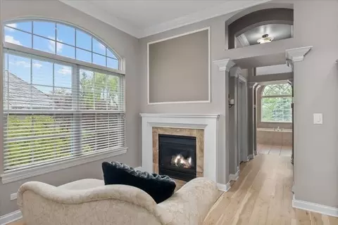 Entry Way - 414 Morgan Ln, Fox River Grove, IL 60021 photo 3 of 3
