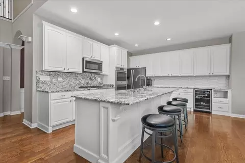 Kitchen - 414 Morgan Ln, Fox River Grove, IL 60021 photo 1 of 3