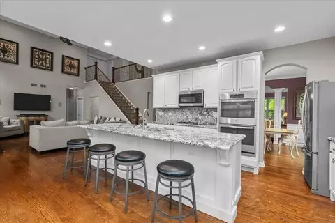Kitchen - 414 Morgan Ln, Fox River Grove, IL 60021 photo 3 of 3