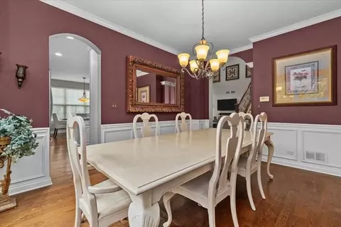 Dining - 414 Morgan Ln, Fox River Grove, IL 60021 photo 2 of 2