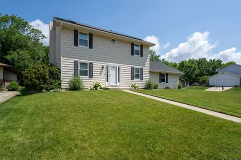 Exterior - 1404 Godfrey Dr, Normal, IL 61761 photo 2 of 11