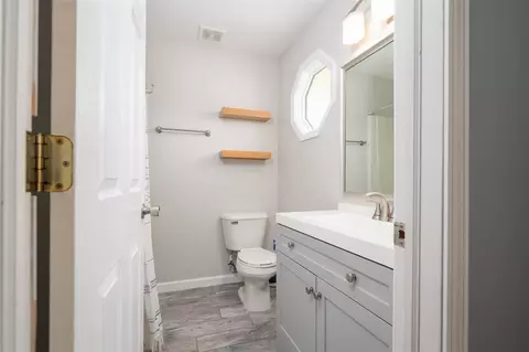Bath - 1404 Godfrey Dr, Normal, IL 61761 photo 1 of 2