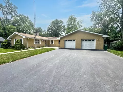 521 Byron St, Wilmington, IL 60481