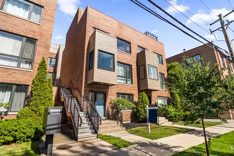643 Custer Ave, Evanston, IL 60202