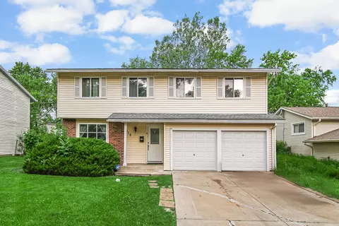 816 Blackhawk Dr, University Park, IL 60484