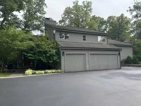 202 Ravine Ct, Barrington, IL 60010