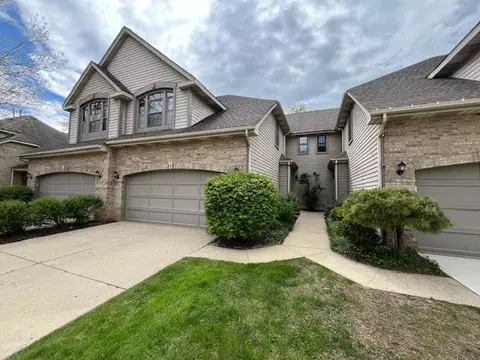 326 Club House Dr, Bloomingdale, IL 60108