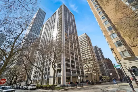 222 E Pearson St #409, Chicago, IL 60611
