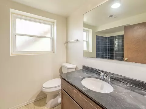 2134 S Hull Dr, Wheaton, IL 60189 photo 6