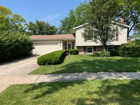 2134 S Hull Dr, Wheaton, IL 60189