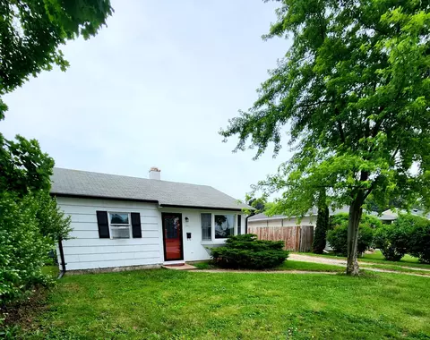 Exterior - 1011 E Taylor St, Dekalb, IL 60115 photo 2 of 5