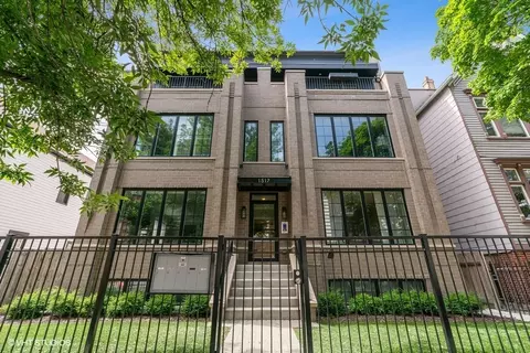 1517 W Barry Ave #1W, Chicago, IL 60657