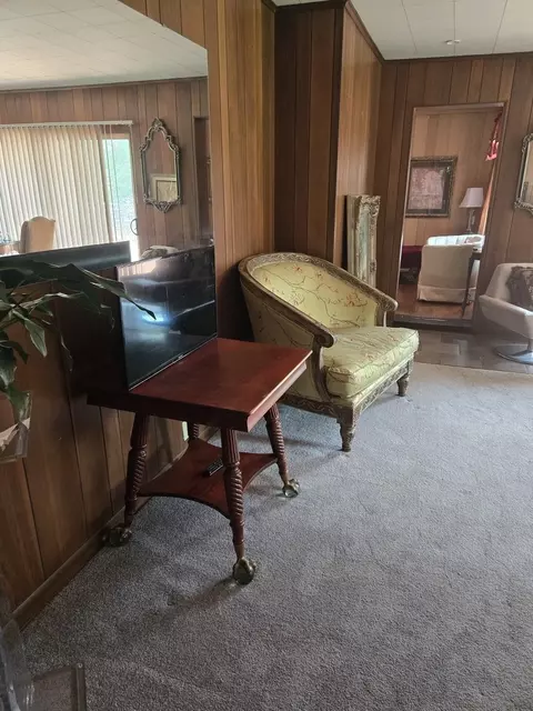 Living - 842 Highview Ave, Olympia Fields, IL 60461 photo 6 of 6