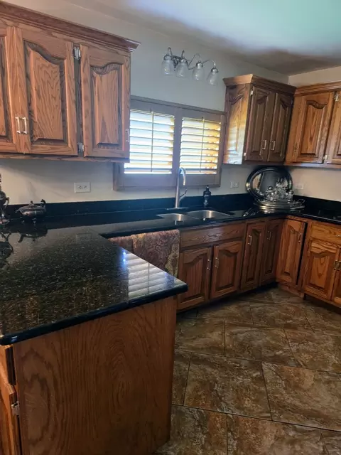 Kitchen - 842 Highview Ave, Olympia Fields, IL 60461 photo 1 of 8