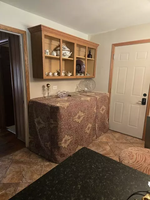 Kitchen - 842 Highview Ave, Olympia Fields, IL 60461 photo 5 of 8