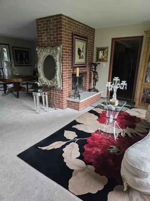 Living - 842 Highview Ave, Olympia Fields, IL 60461 photo 1 of 6