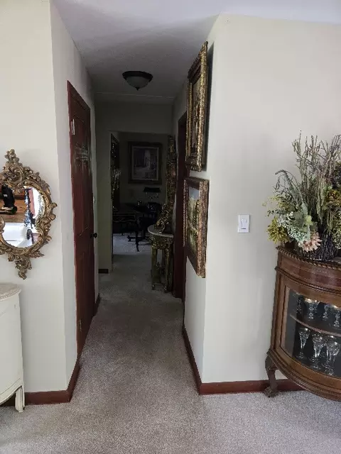 Entry Way - 842 Highview Ave, Olympia Fields, IL 60461 photo 1 of 6