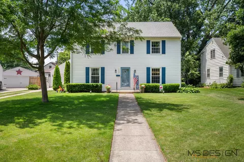 1050 N 8th St, Rochelle, IL 61068