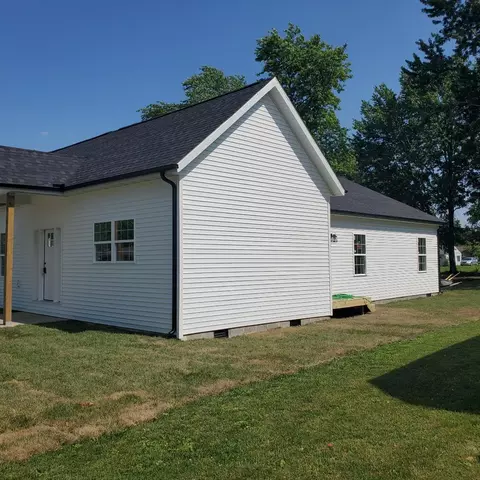 Exterior - 409 E Buckner St, Tuscola, IL 61953 photo 2 of 6