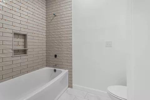 Bath - 409 E Buckner St, Tuscola, IL 61953 photo 2 of 3