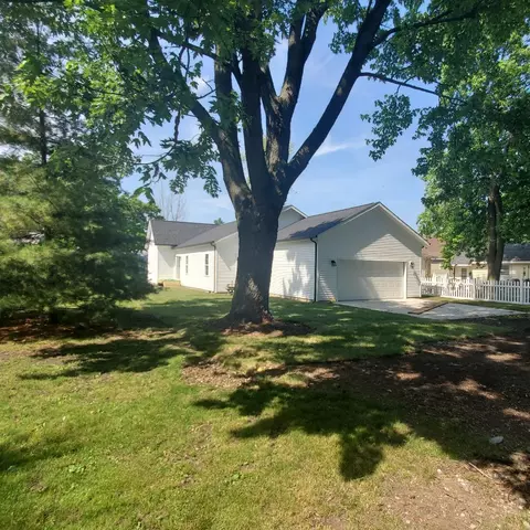 Exterior - 409 E Buckner St, Tuscola, IL 61953 photo 4 of 6