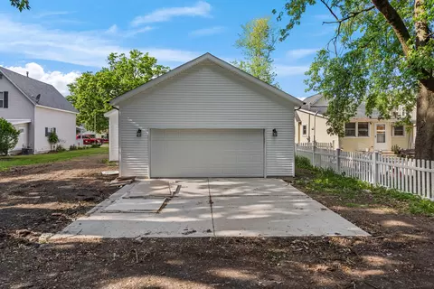 Other - 409 E Buckner St, Tuscola, IL 61953 photo 3 of 8
