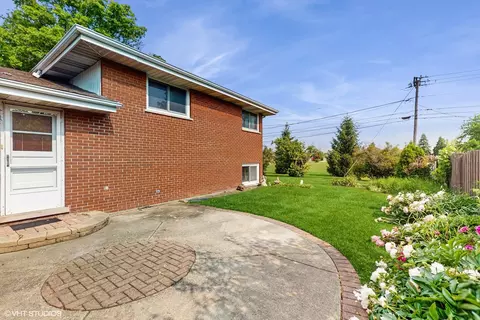 80 E Fremont Ave, Des Plaines, IL 60016 photo 4