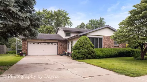 1033 Pheasant Dr, Bradley, IL 60915