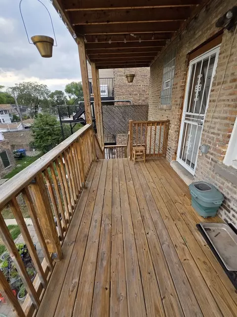 Exterior - 1106 N Hamlin Ave, Chicago, IL 60651 photo 6 of 10