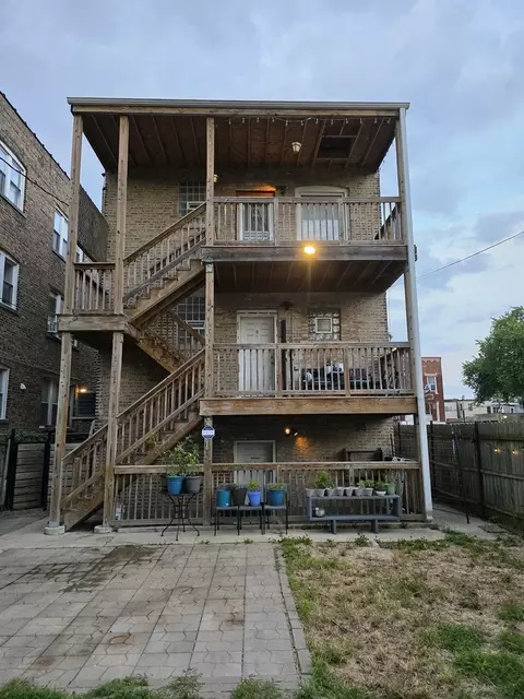 Exterior - 1106 N Hamlin Ave, Chicago, IL 60651 photo 10 of 10