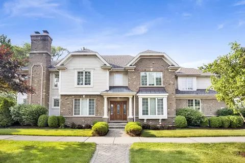 445 E Crescent Ave, Elmhurst, IL 60126 photo 1