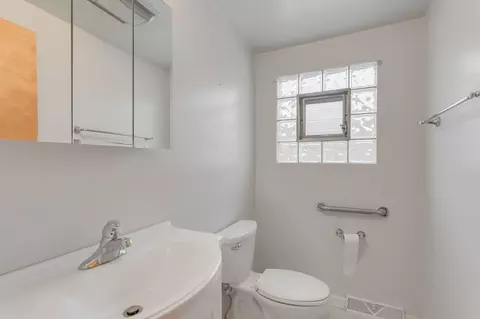 Bath - 1404 W 97th St, Chicago, IL 60643 photo 2 of 2