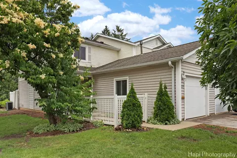 627 Bayview Pt, Schaumburg, IL 60194