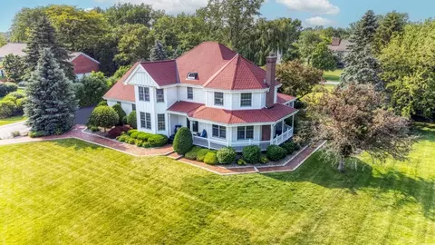 26 Carriage House Ln, Orland Park, IL 60467